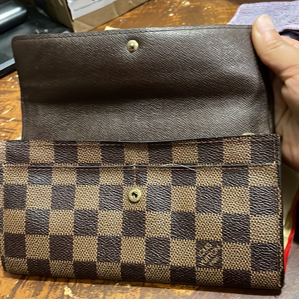 Authentic Louis Vuitton Sarah Wallets, Code Numbe… - image 2